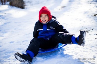滑雪服可以當(dāng)沖鋒衣穿嗎？